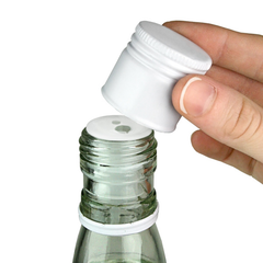 Cap-On Freeflow Pourer