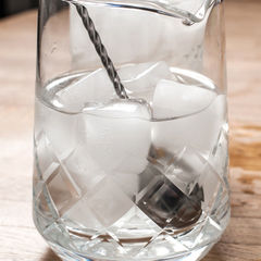 Mezclar Tulip Mixing Glass 24.75oz / 700ml