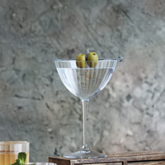 Speakeasy Swing Martini 7.75p oz / 220ml